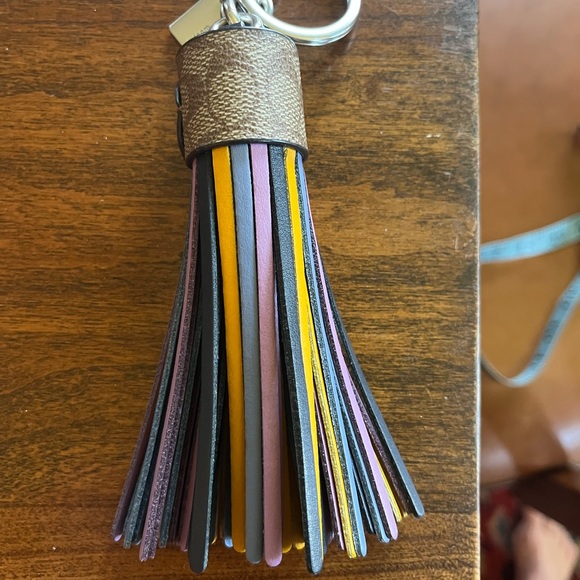 Coach bag charm/ key chain - Picture 2 of 3